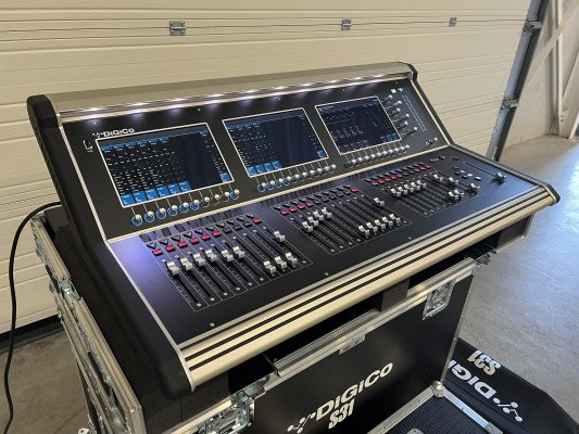 DiGiCo S31 + D-Rack