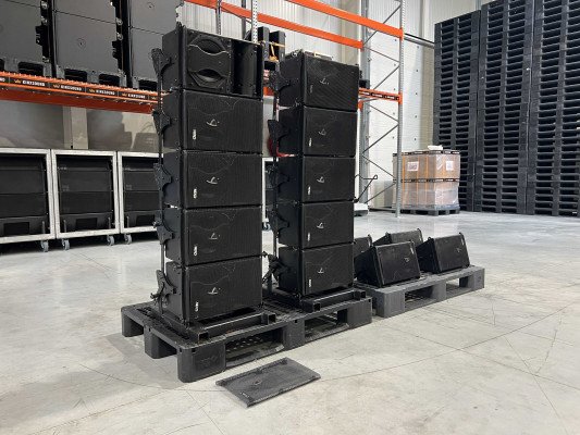 NEXO 14x GEO S8 line array: 10x S805 8"/1" + 4x S830 8"/1"