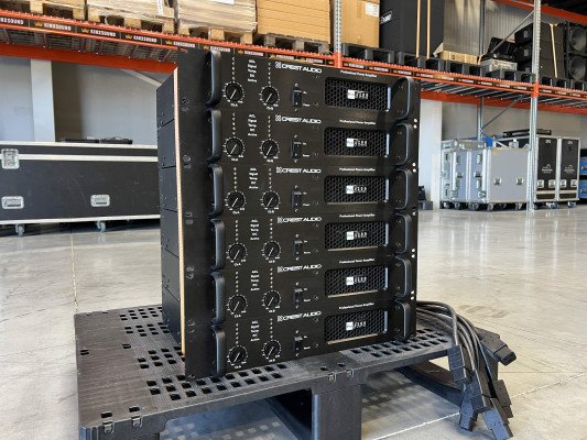 Crest Audio 6x Pro 8200 2x2250W/2Ohm amplificador