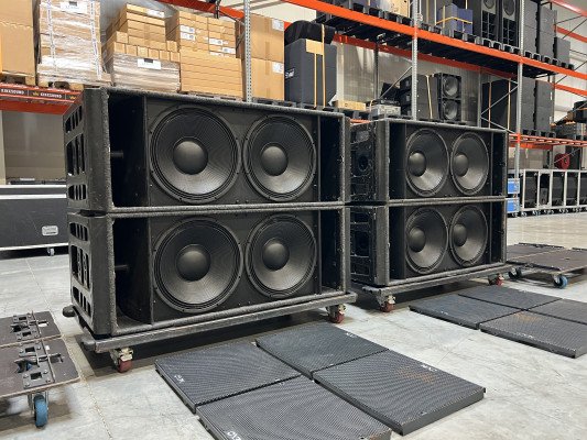 NEXO 2x RS18C 2x18" 146dB sub + dolly + 2x wheel board